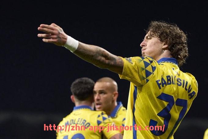 江南体育APP下载-法甲各球队防线表现及防守效率评估