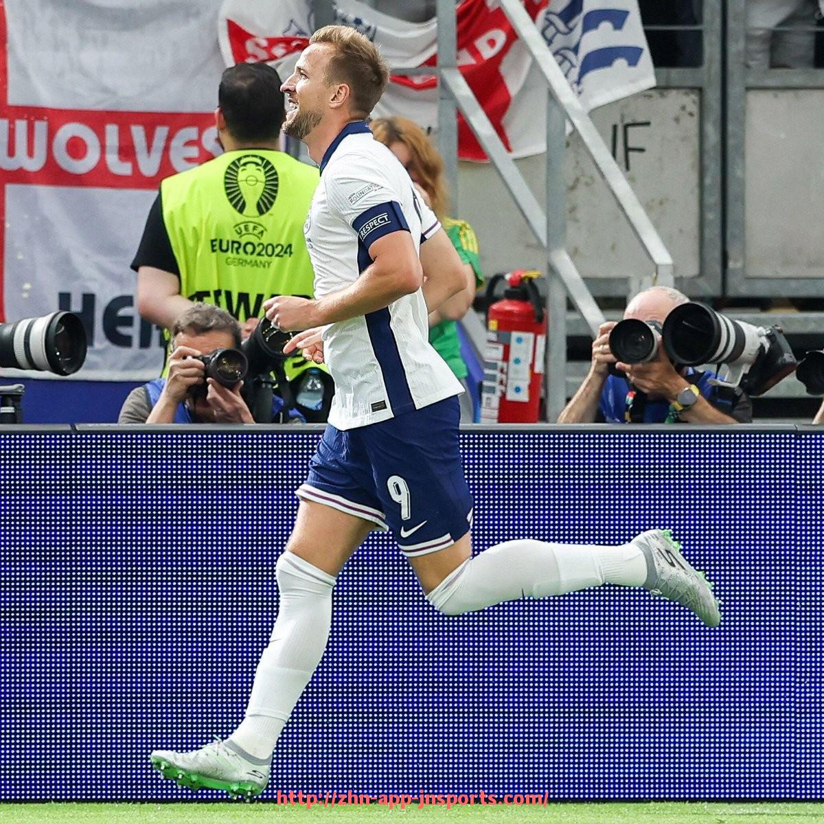 江南体育APP下载-鲁能足球俱乐部在中超联赛的表现