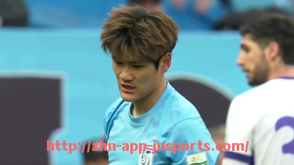 江南体育APP下载-英超长发球员名单及其独特形象介绍